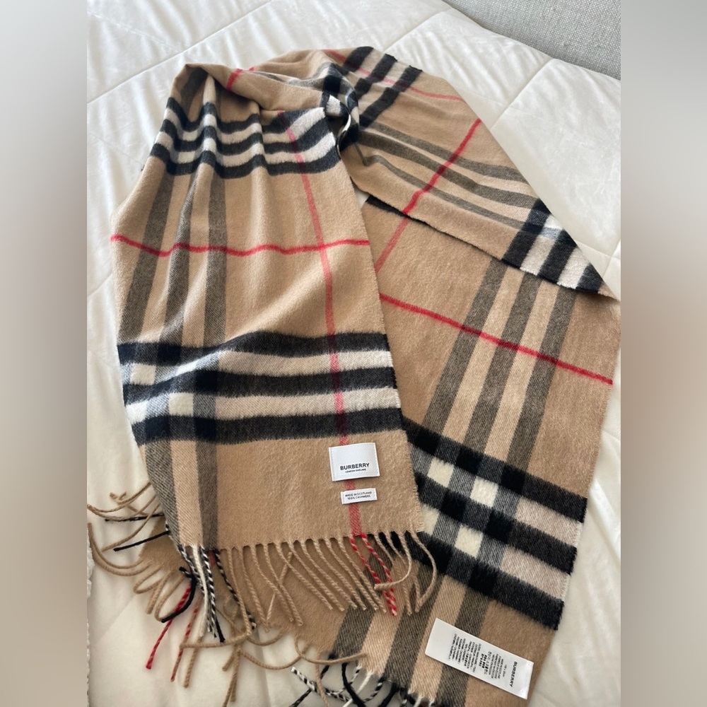Burberry cashmere scarf
